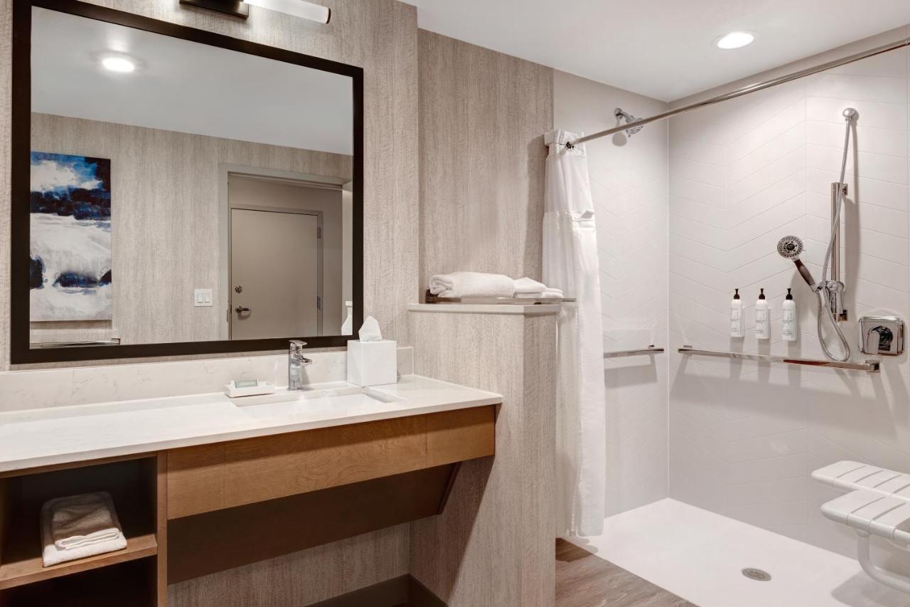 Fairfield By Marriott Inn & Suites Minneapolis Downtown Exterior photo