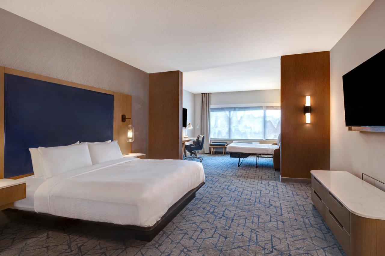 Fairfield By Marriott Inn & Suites Minneapolis Downtown Exterior photo