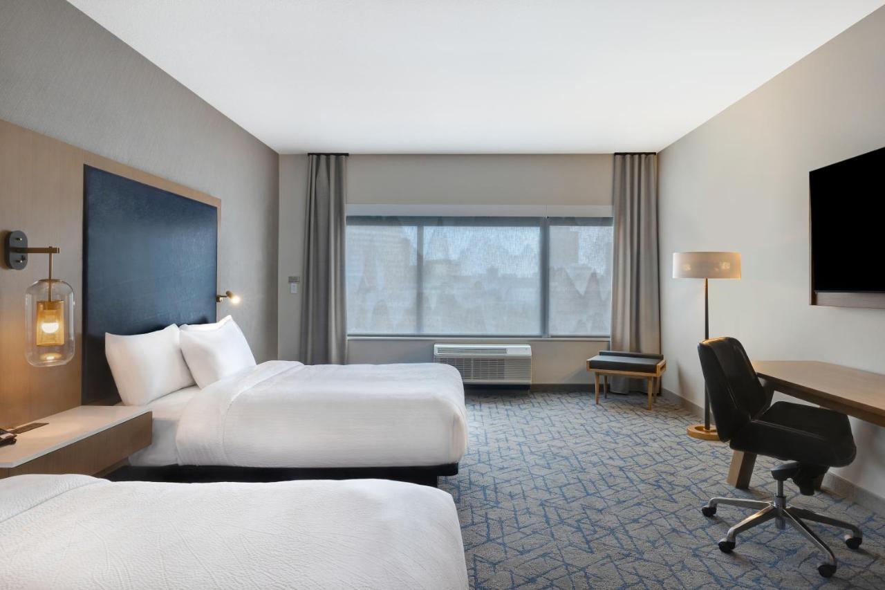 Fairfield By Marriott Inn & Suites Minneapolis Downtown Exterior photo